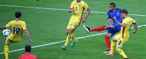 Payet-Rom-goal490epa