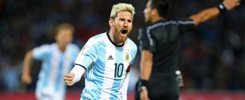 messi-argentina-celebrating-epa030916