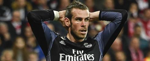 bale-arms-epa130417_0