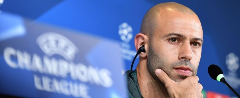 mascherano-hand140417epa