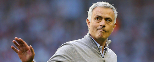 mourinho-hand-epa040517