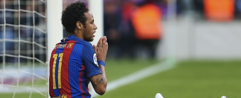 neymar-sitting230717epa