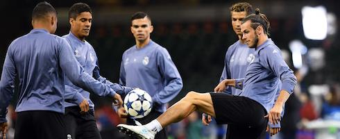 bale-training-ball-epa030617