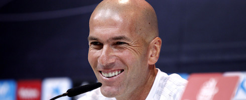 zidane-1708-smiling-epa