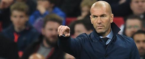 zidane-1711-pointing-epa_1_0