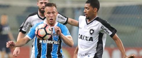 artur-gremio-epa29112017