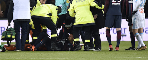 neymar-1802-stretcher-epa