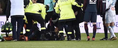 neymar-1802-stretcher-epa_0_2