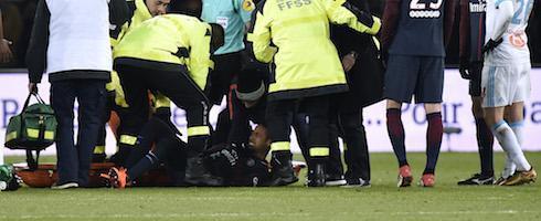 neymar-1802-stretcher-epa_0_2_0