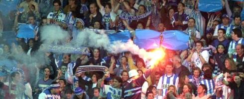 depor-fans-epa04042018