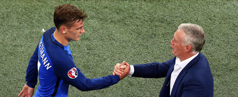 deschamps-griezmann-epa2405