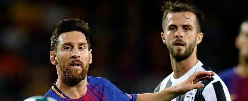 Pjanic-1709-Messi-epa_2