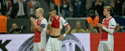 de-jong-ajax-right-epa09052