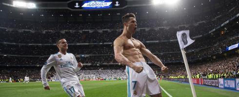 Ronaldo-1804-Juventus-flag-epa_1_0