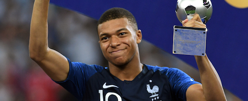 mbappe-1807-trophy-epa