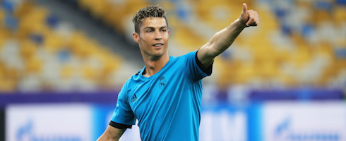 ronaldo-1805-thumbs-up-epa