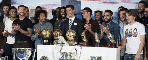 ronaldo-tribute490epa