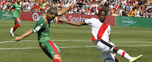 Alaves' Darko Brasanac against Abdoulaye Ba of Rayo Vallecano