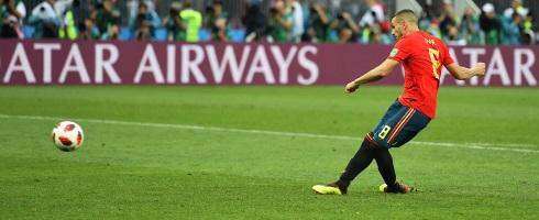 Koke misses a penalty for Spain at the World Cup