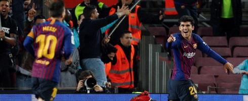 Barcelona midfielder Carles Alena