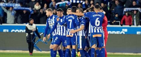 Alaves celebrating a goal