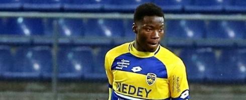 Sochaux midfielder Lucien Agoume