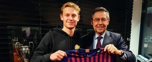 Ajax midfielder Frenkie de Jong