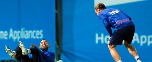 Arturo Vidal and Ivan Rakitic for Barcelona