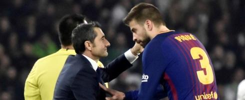 Ernesto Valverde and Gerard Pique at Barcelona