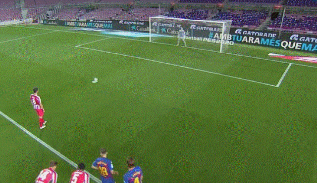 (Video) Penalty drama in action packed Barcelona v Atletico Madrid clash
