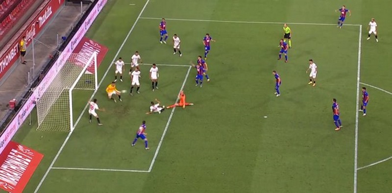 Ocampos saves Sevilla