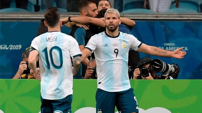 Sergio Aguero on Lionel Messi relationship: “He always complains, we are like an old married couple”