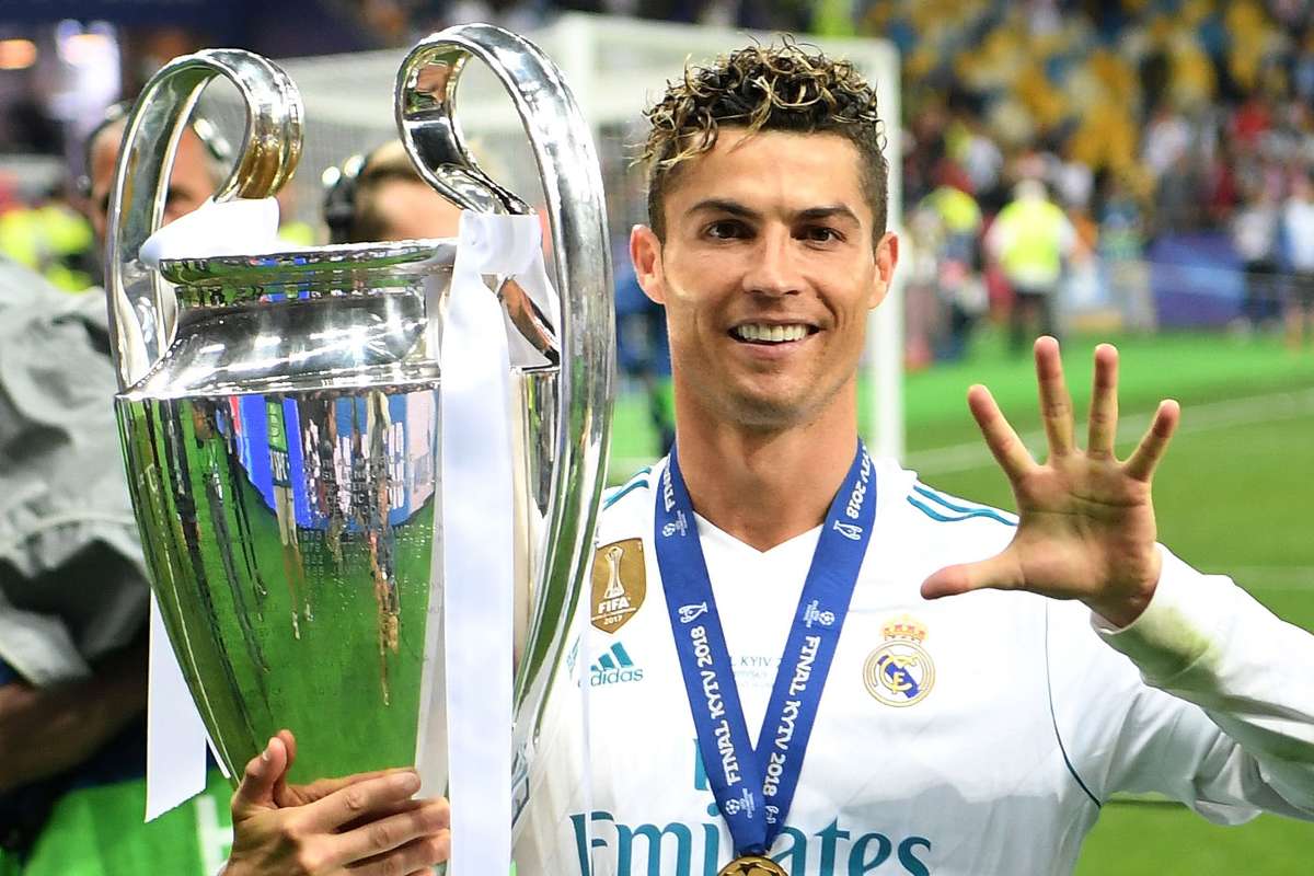 Cristiano Ronaldo flirting with Real Madrid but return unlikely