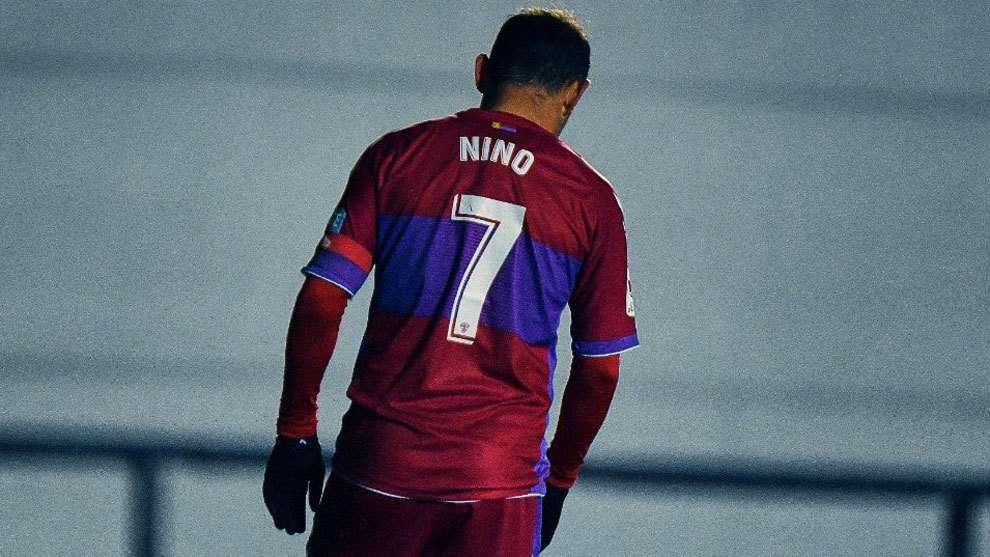 Nino, Elche