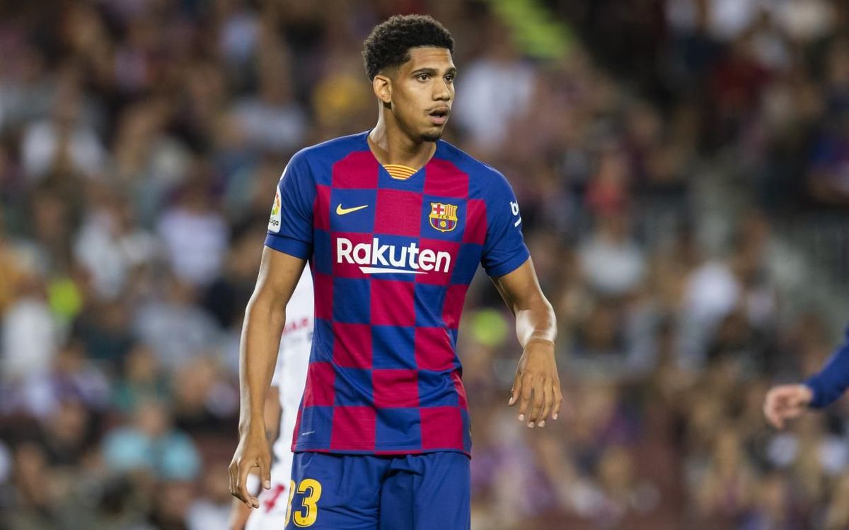 Ronald Araujo hoping to stake a claim as Barcelona’s main centre-back in Gerard Pique’s absence