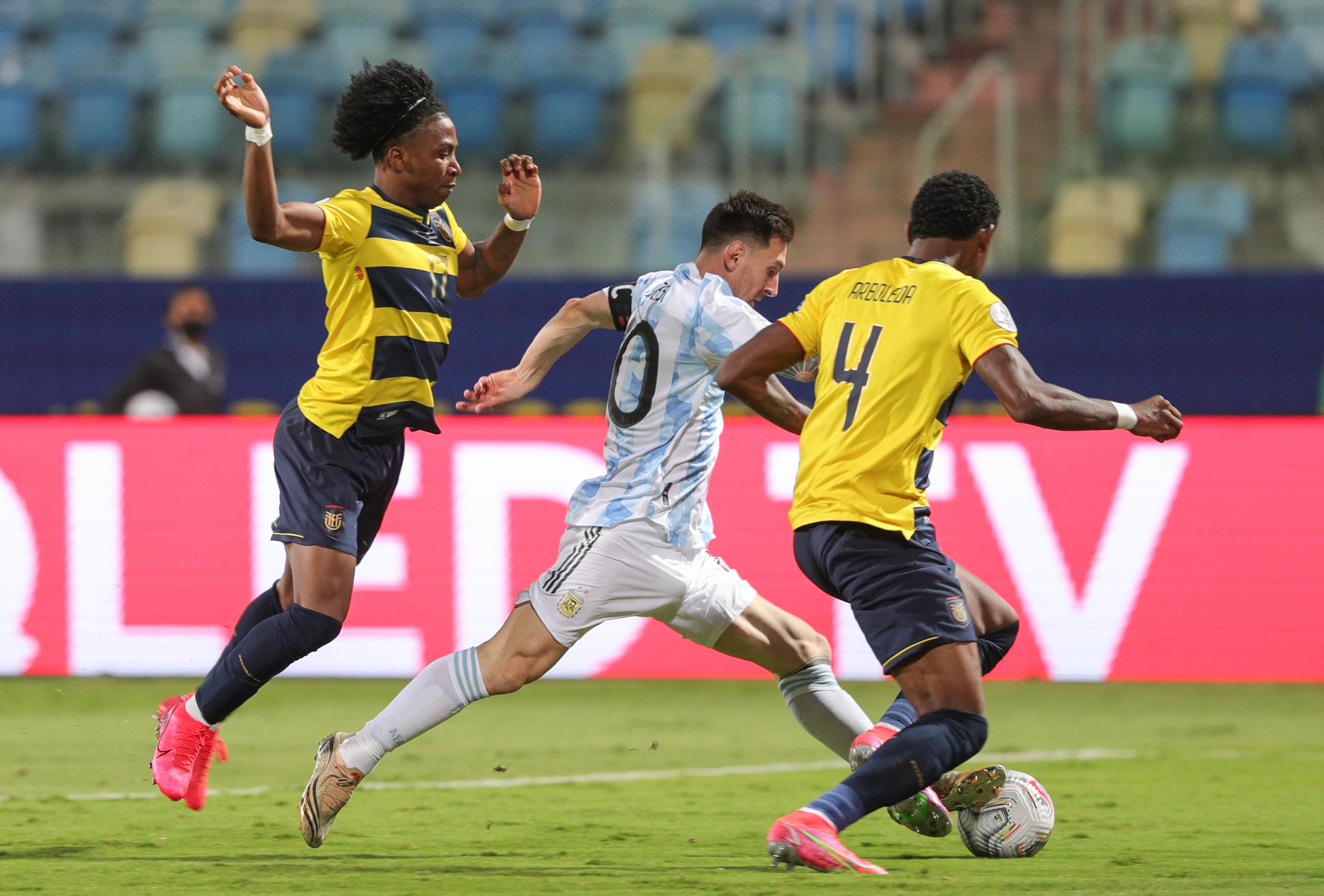 Argentine v Ecuador