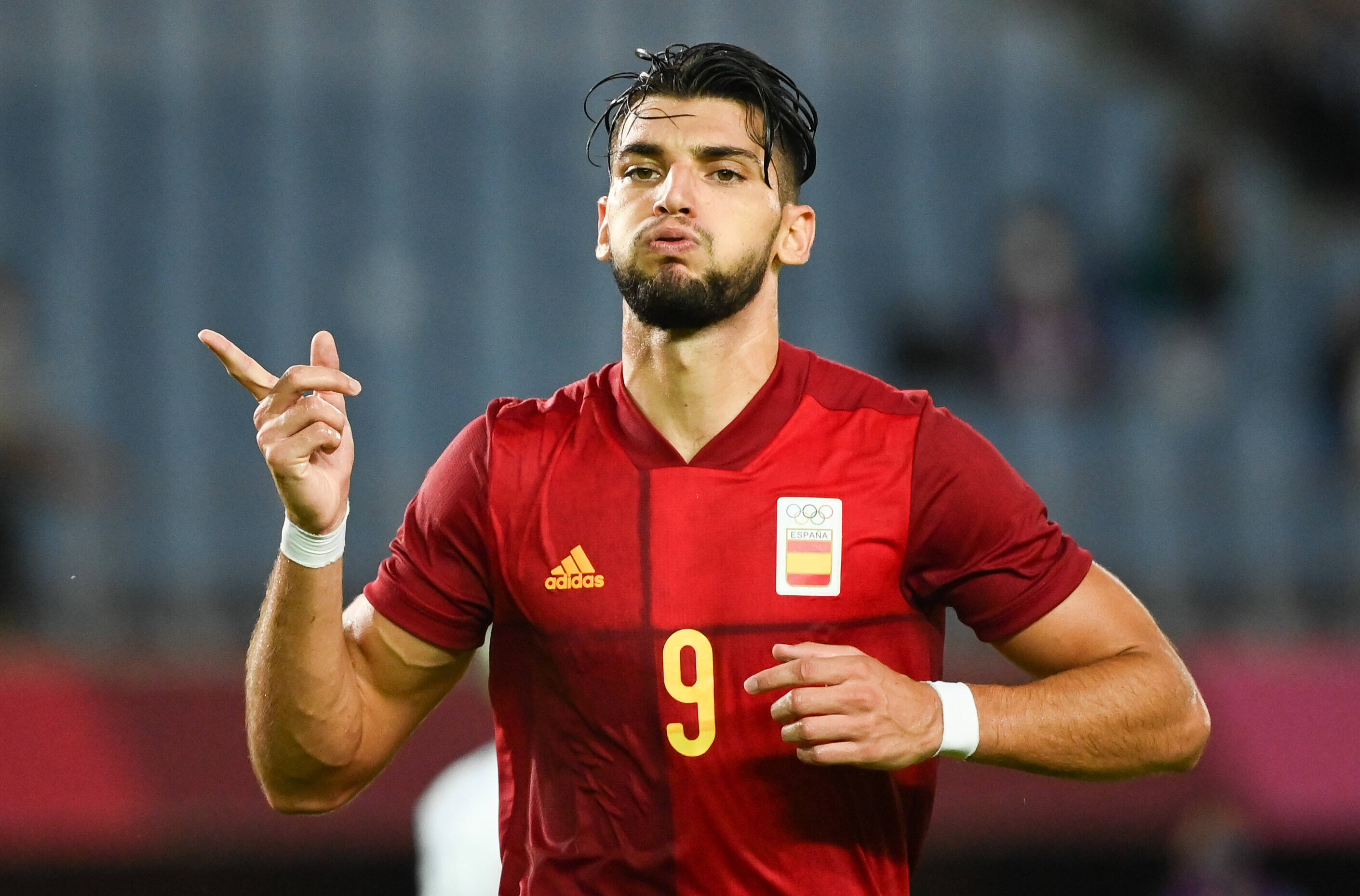 Rafa Mir of Sevilla