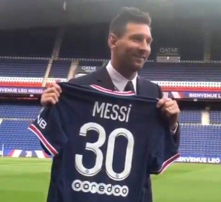Watch: Lionel Messi takes to the Parc des Princes in full Paris Saint-Germain gear