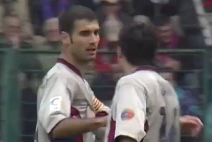 Watch: Clip emerges of confident, 21-year-old Xavi giving instructions to veteran Pep Guardiola