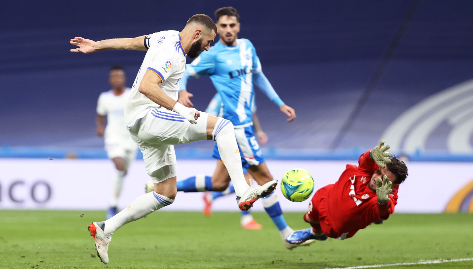WATCH: Karim Benzema doubles Real Madrid’s lead over Rayo Vallecano