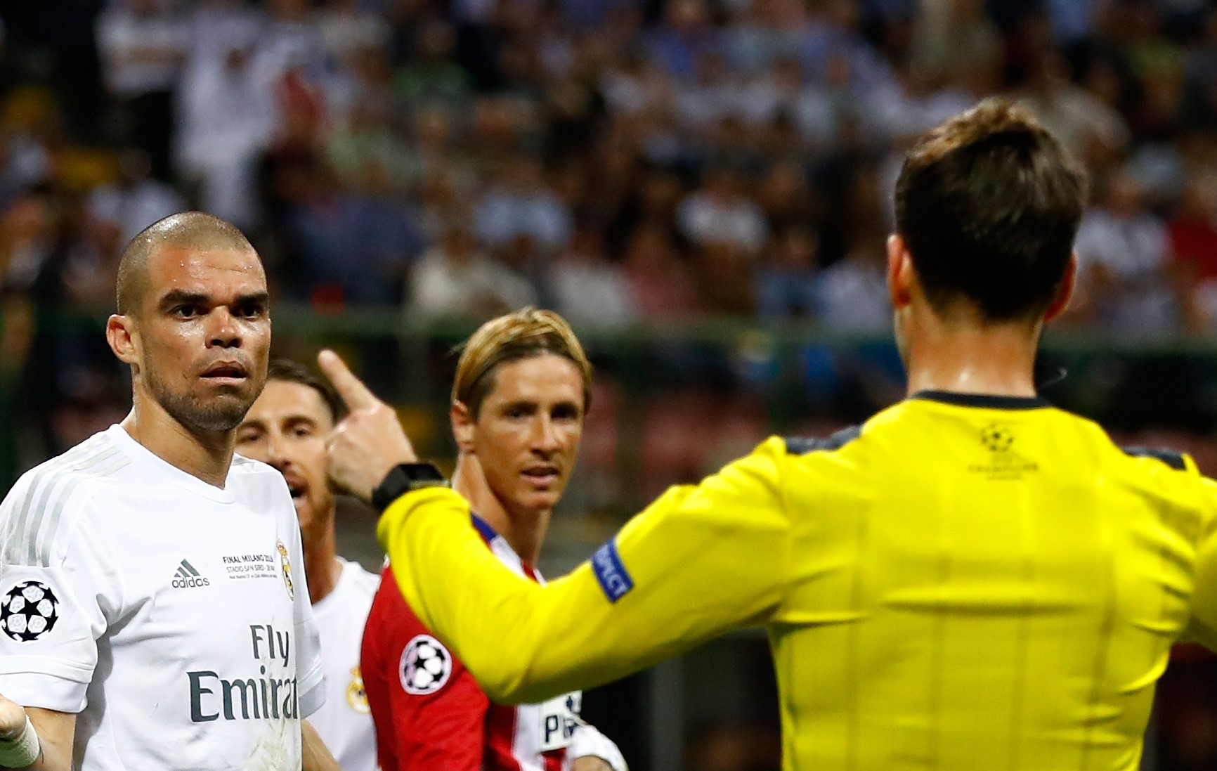 Mark Clattenburg reveals how he silcenced Pepe during Champions League final after incorrect decision