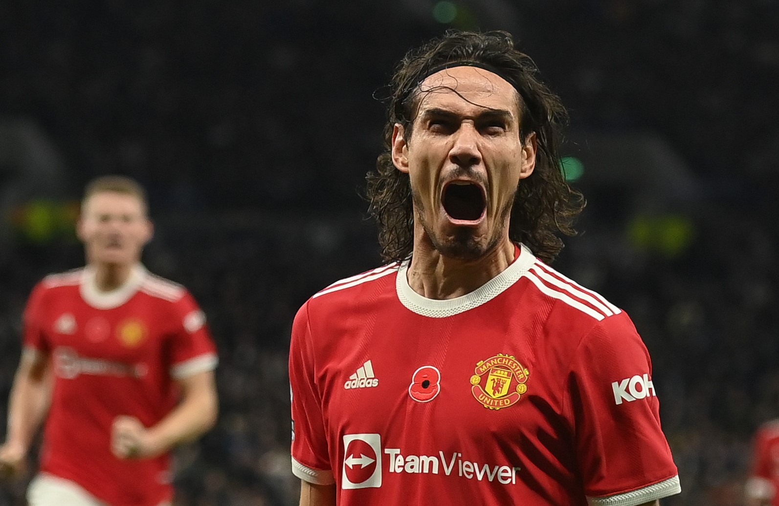 Edinson Cavani could replace Sergio Aguero in the short-term