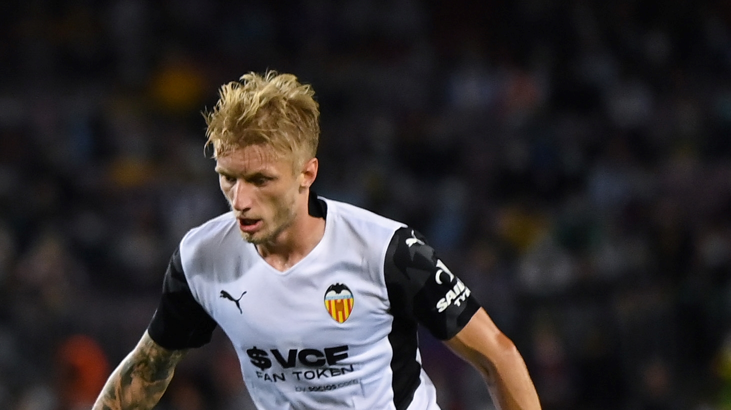 Daniel Wass of Valencia is headed to Atletico Madrid