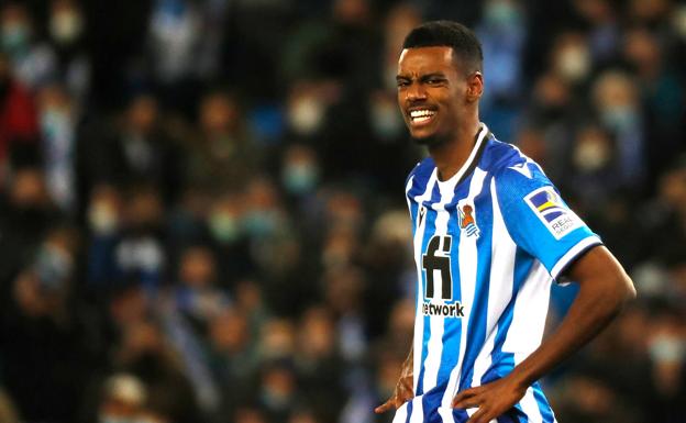 Barcelona face competition from Arsenal to land Real Sociedad striker Alexander Isak