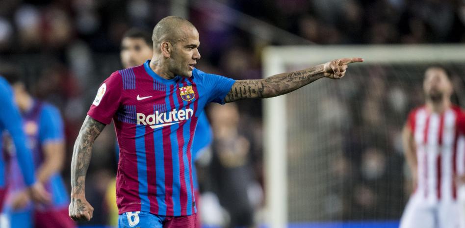 Dani Alves claims Real Madrid are lucky Barcelona started so slowly