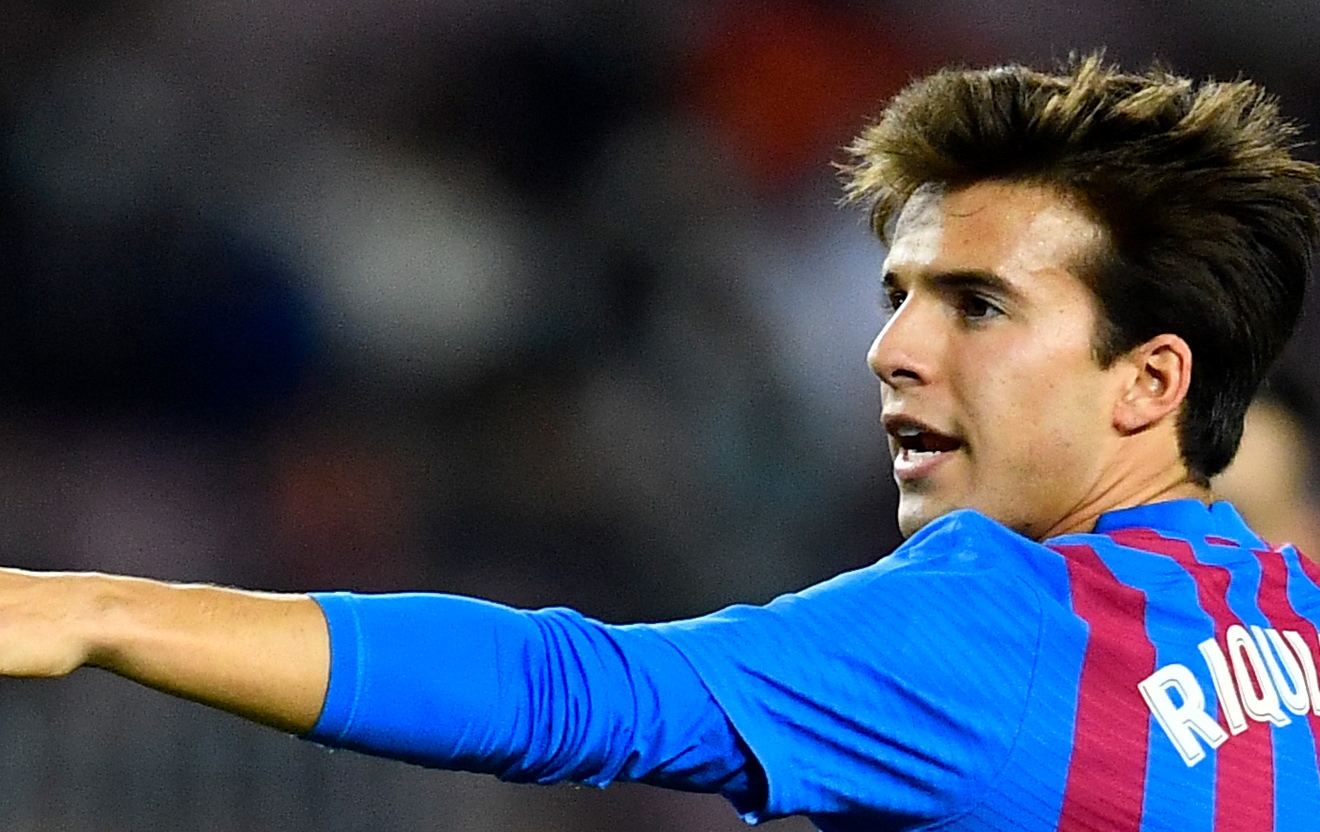 Roqui Puig of FC Barcelona Xavi