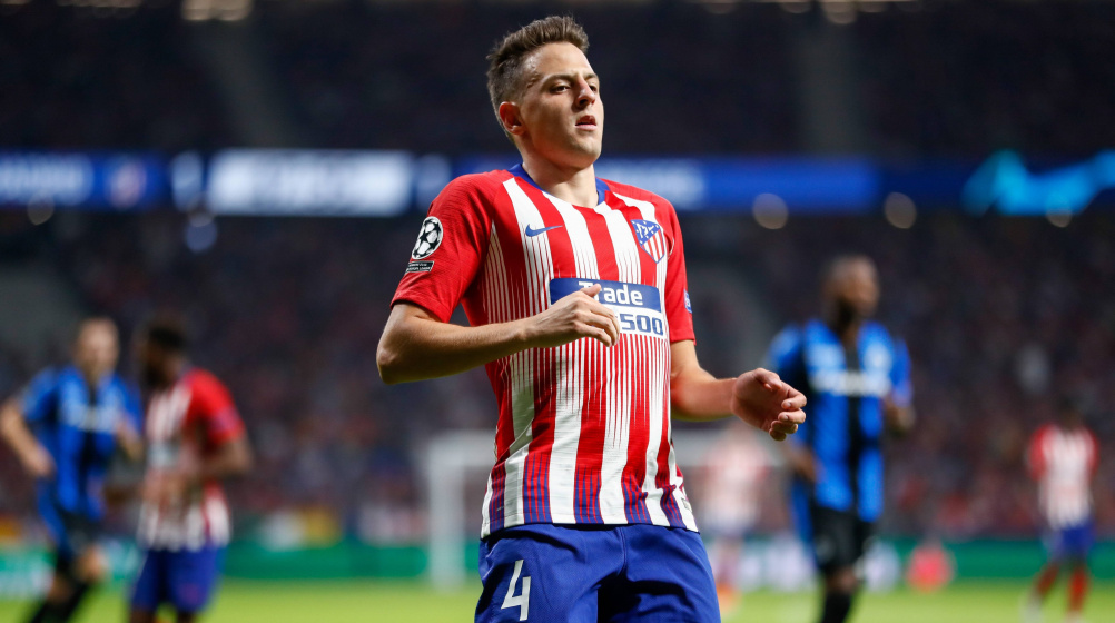 Manchester United pursuing former Atletico Madrid right-back