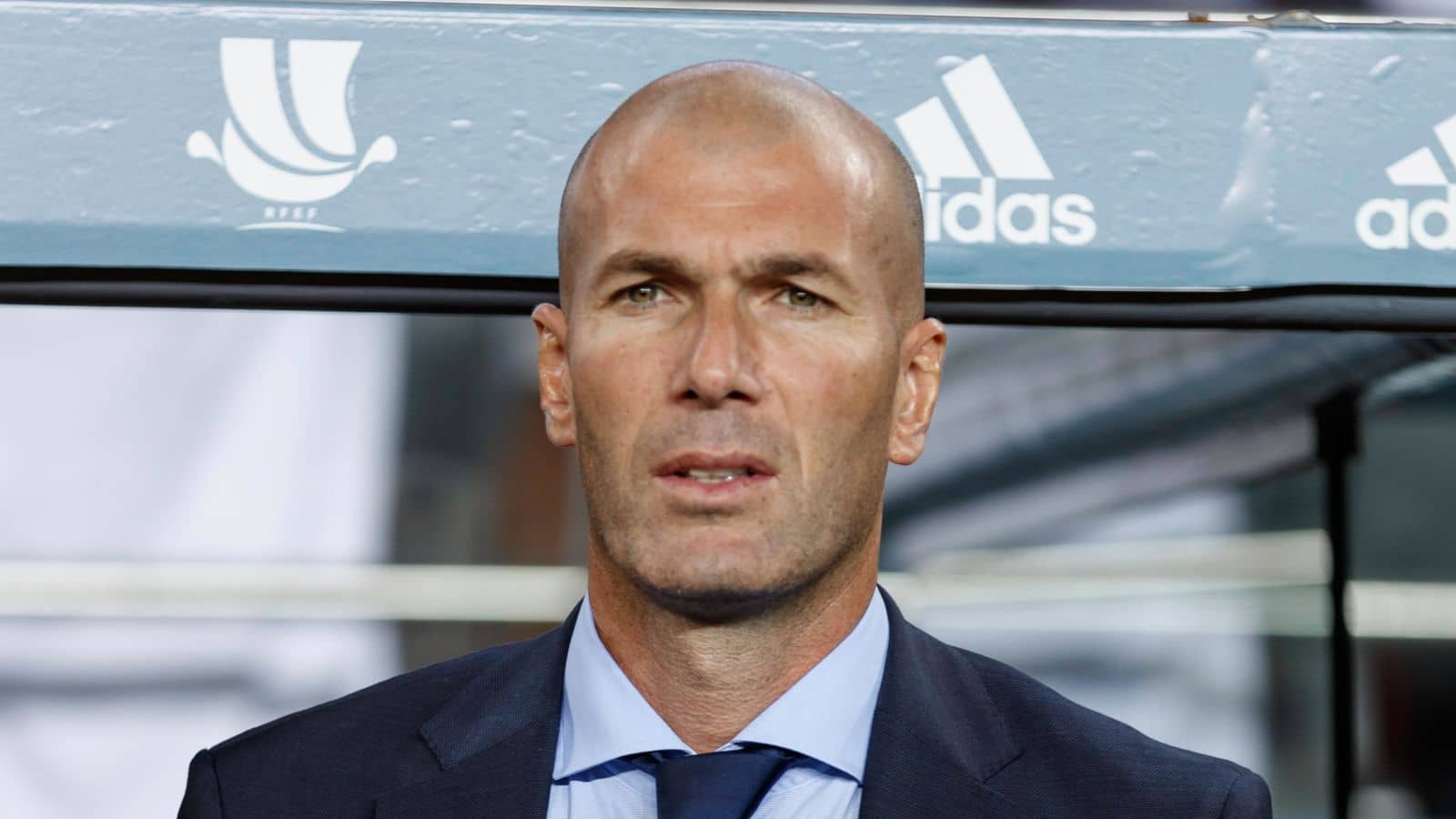 Zinedine Zidane set for return to management after agreeing terms on €300m package