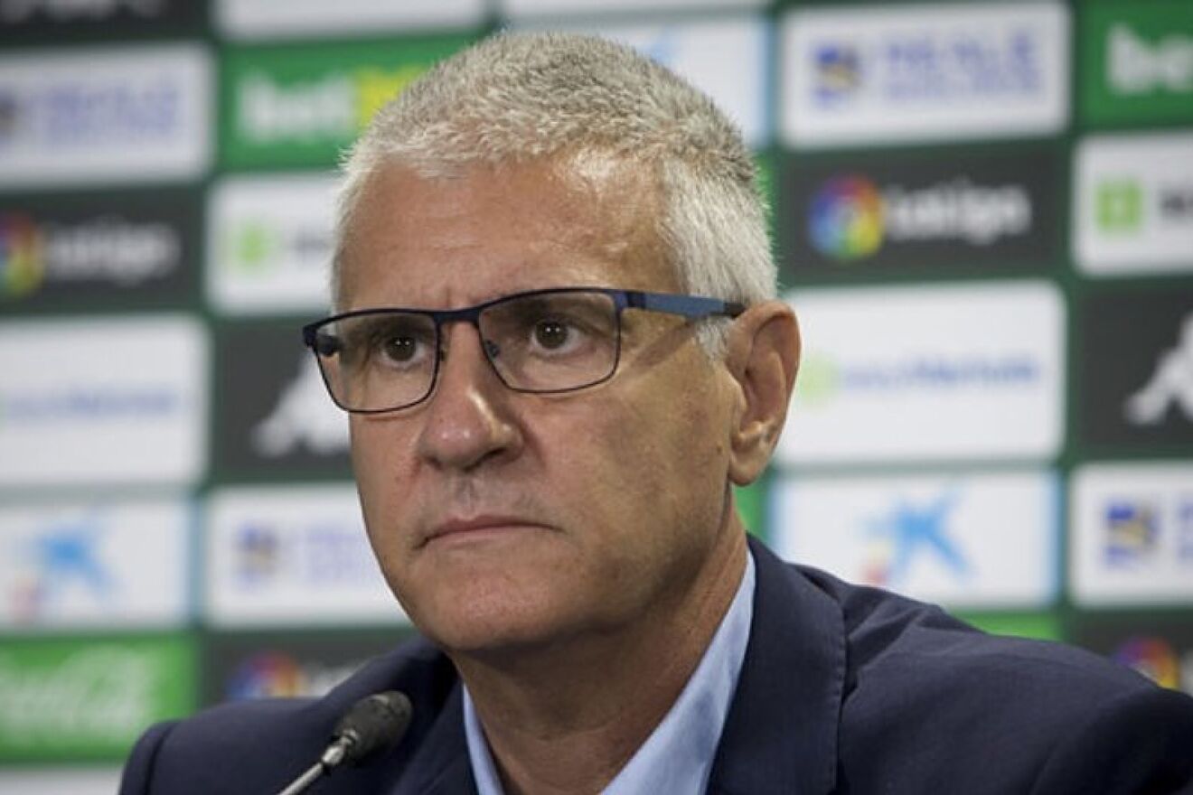 Antonio Cordon did a good job at Real Betis.