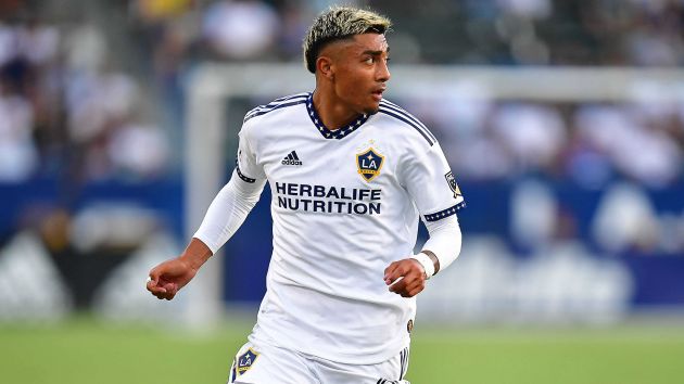 Julian Araujo